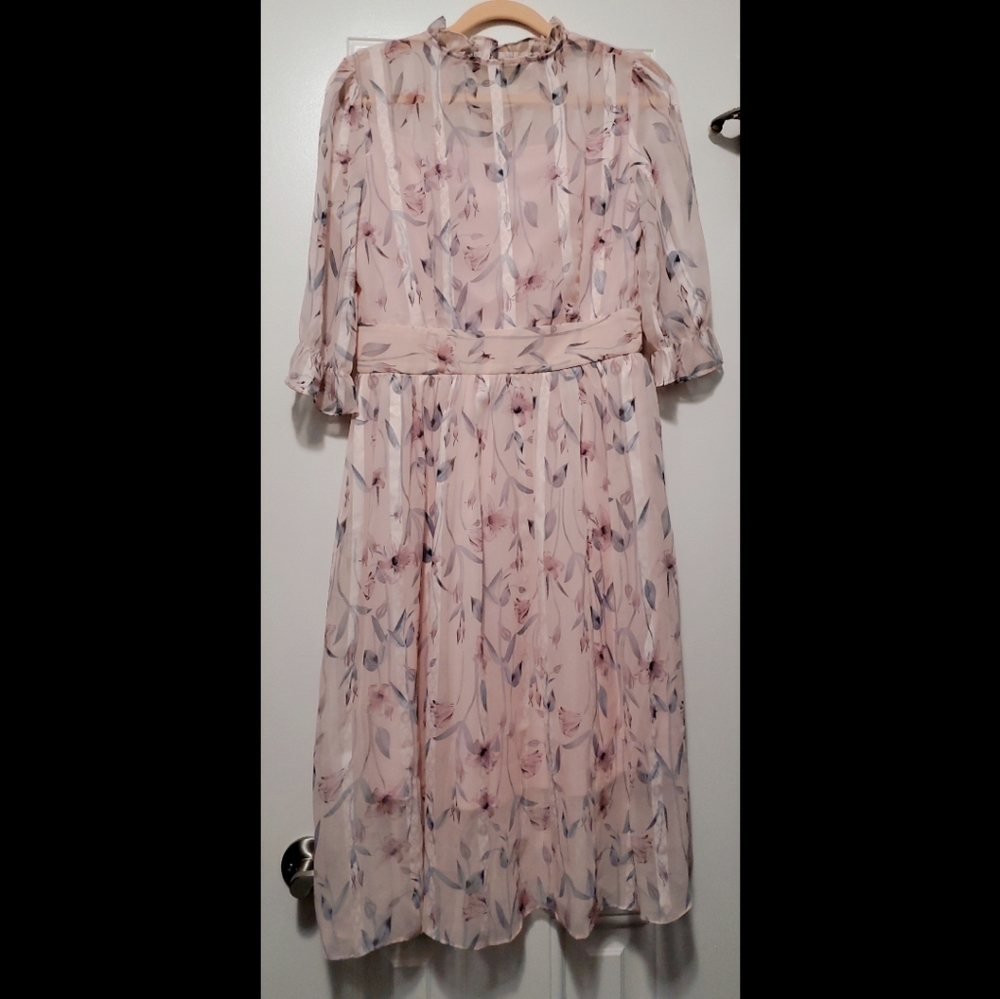 Dress - Picture 2 of 3